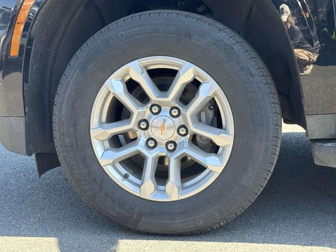 Used 2025 Chevrolet Tahoe LT AWD/4WD image 7