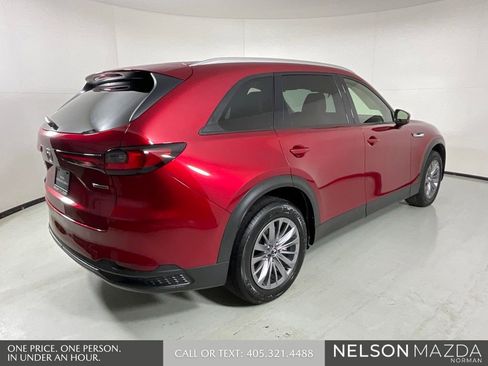 Certified 2025 MAZDA CX-90 3.3 Turbo w/ Preferred Package image 8