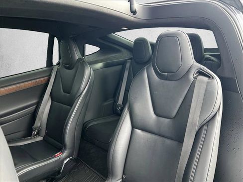 Used 2020 Tesla Model X Long Range image 17