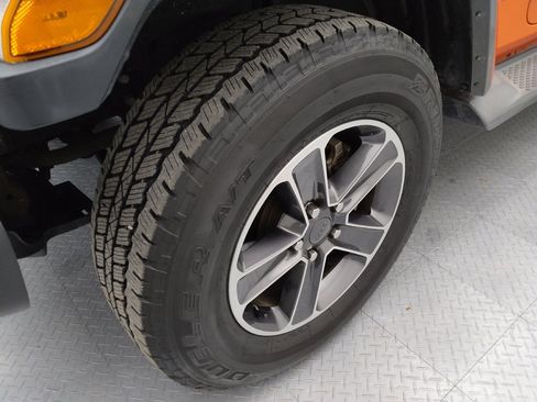 Used 2018 Jeep Wrangler Unlimited Sahara image 31