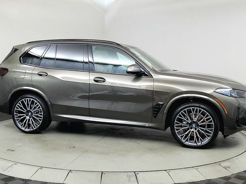 Used 2026 BMW X5 xDrive40i w/ M Sport Package AWD/4WD image 1