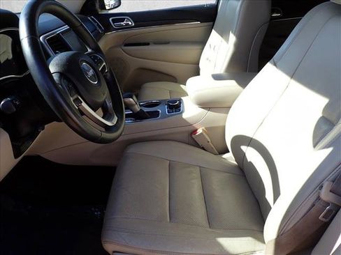 Used 2018 Jeep Grand Cherokee Limited w/ Luxury Group II image 13