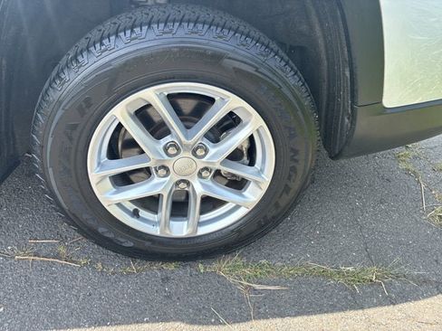 Certified 2021 Jeep Grand Cherokee L Laredo w/ Luxury Tech Group I image 6