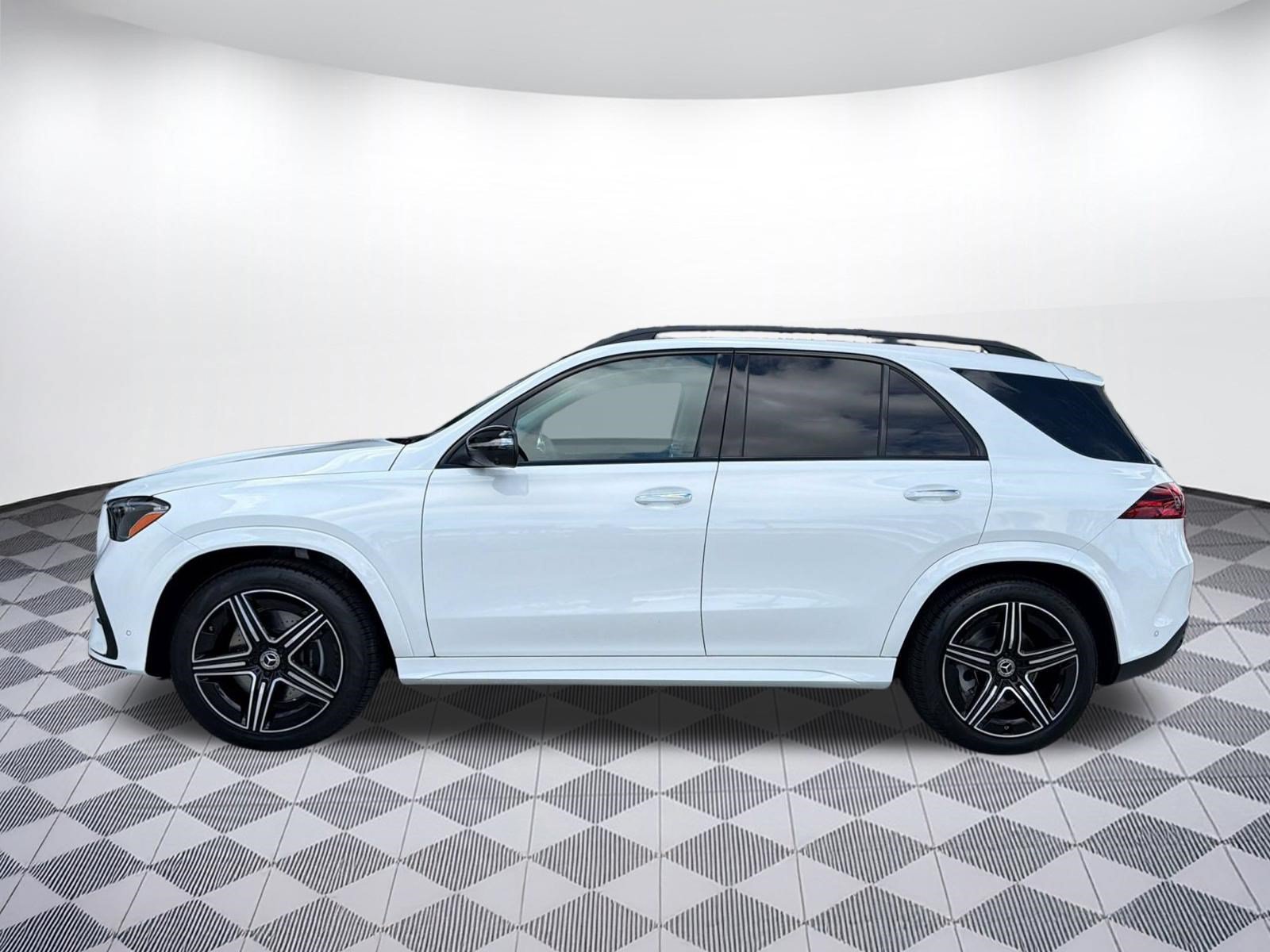 Used 2026 Mercedes-Benz GLE 350 4MATIC image 2