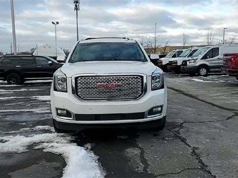Used 2016 GMC Yukon XL Denali w/ Open Road Package image 3