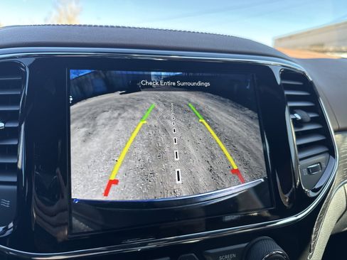 Used 2021 Jeep Grand Cherokee Summit w/ Platinum Series Group image 26