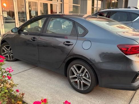 Used 2019 Kia Forte S FWD image 7