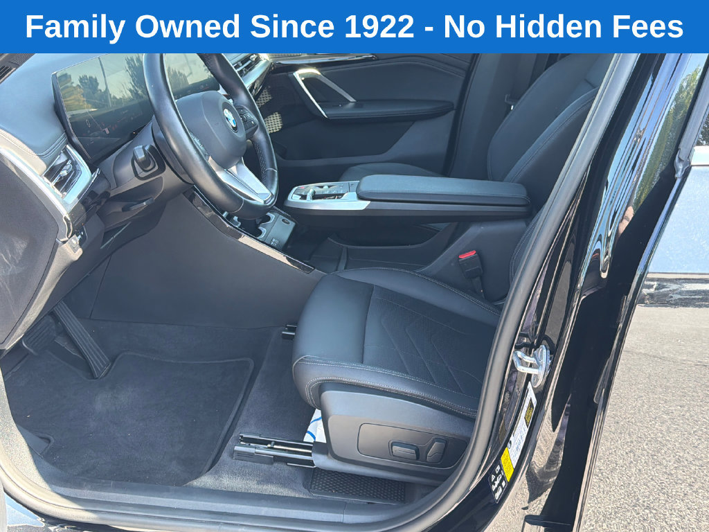 Used 2023 BMW X1 xDrive28i w/ Convenience Package AWD/4WD image 9