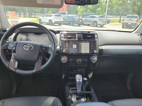 Used 2022 Toyota 4Runner TRD Off-Road Premium w/ Moonroof Package AWD/4WD image 18
