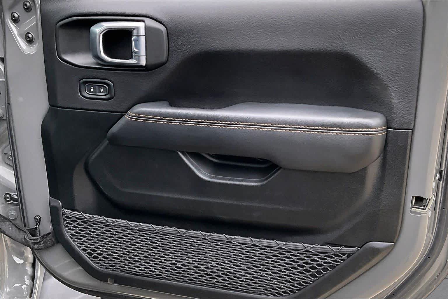 Used 2022 Jeep Gladiator Overland AWD/4WD image 22
