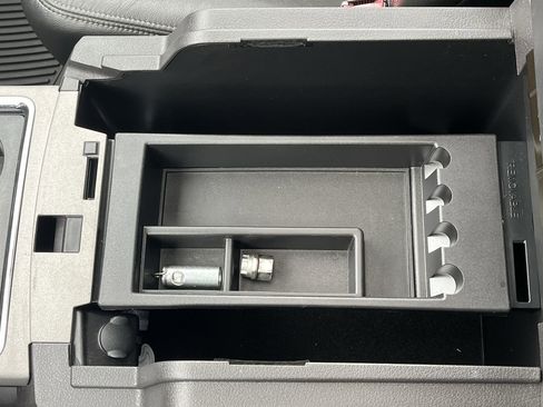 Used 2016 Ford F450 Lariat w/ Lariat Ultimate Package image 27