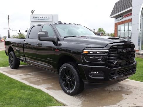 New 2026 RAM 3500 Laramie AWD/4WD image 7
