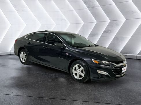 Used 2023 Chevrolet Malibu LS FWD image 1
