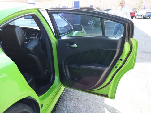 Used 2017 Dodge Charger R/T RWD image 11