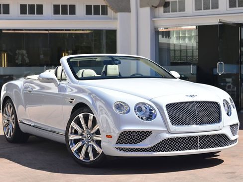 Used 2018 Bentley Continental GT image 1