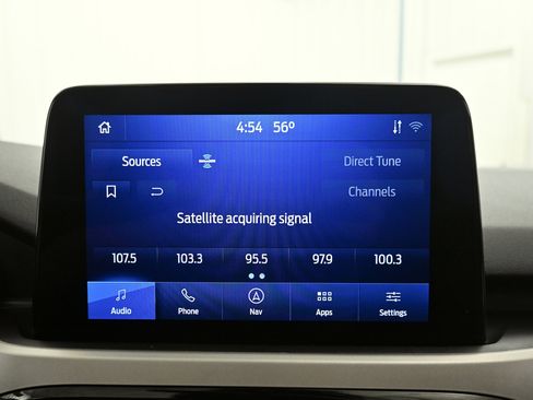 Used 2020 Ford Escape SE image 11