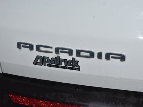 Used 2025 GMC Acadia Elevation image 28