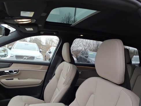 Certified 2026 Volvo XC90 B6 Plus w/ Protection Package Premier image 11