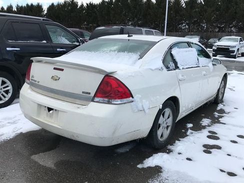 Used 2008 Chevrolet Impala LT w/ Luxury Edition Package image 2