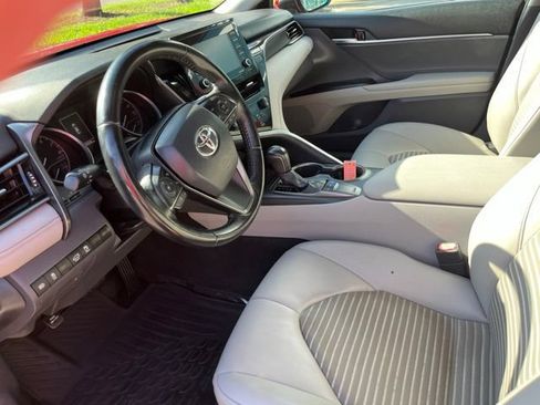 Used 2022 Toyota Camry SE FWD image 21