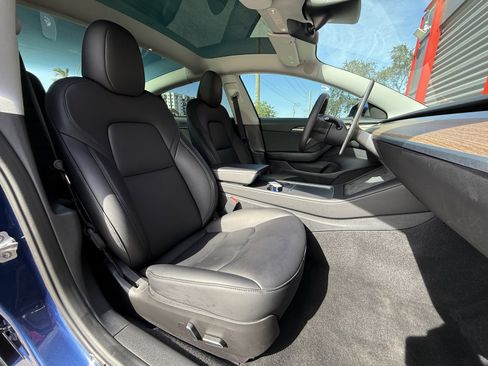 Used 2023 Tesla Model 3 Standard Range image 11