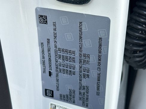 New 2026 Chevrolet Suburban LS image 27