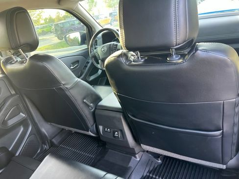Used 2024 Nissan Frontier SL w/ Technology Package AWD/4WD image 17