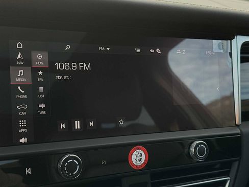 Used 2024 Porsche Macan S image 19