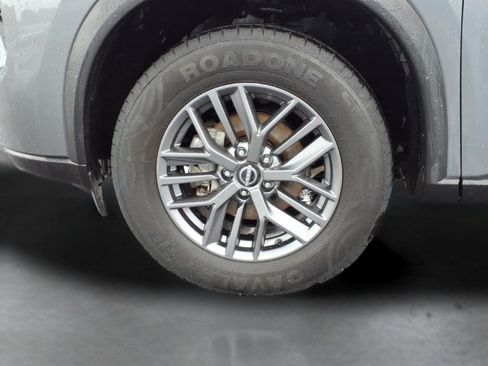 Used 2024 Nissan Rogue S AWD/4WD image 6