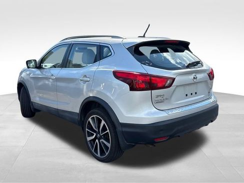 Used 2018 Nissan Rogue Sport SL w/ SL Premium Package FWD image 5