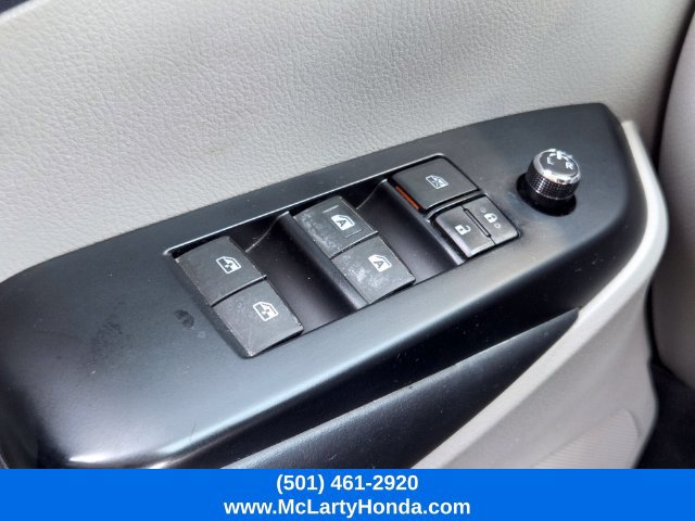 Used 2018 Toyota Highlander XLE FWD image 35