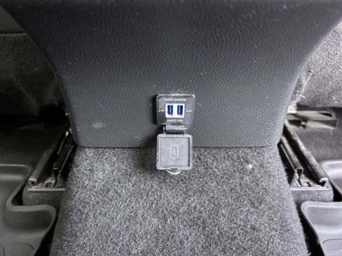 Used 2022 Toyota Camry LE image 32