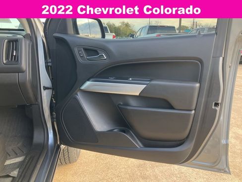 Used 2022 Chevrolet Colorado LT w/ Luxury Package image 14