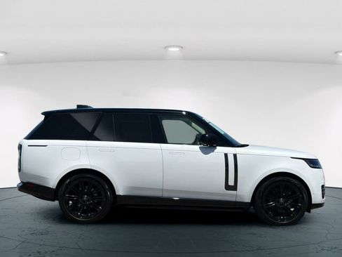 Used 2024 Land Rover Range Rover SE AWD/4WD image 8