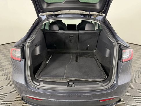 Used 2021 Tesla Model Y Performance image 14