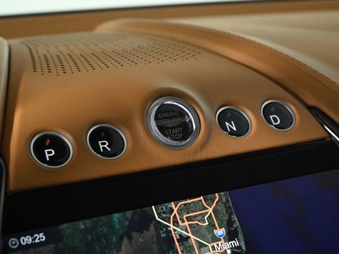 Used 2023 Aston Martin DBX 707 AWD/4WD image 21