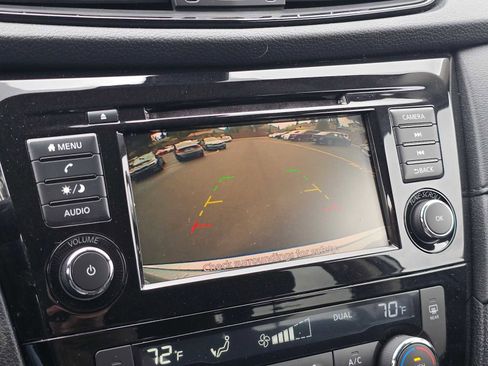 Used 2020 Nissan Rogue SV image 27