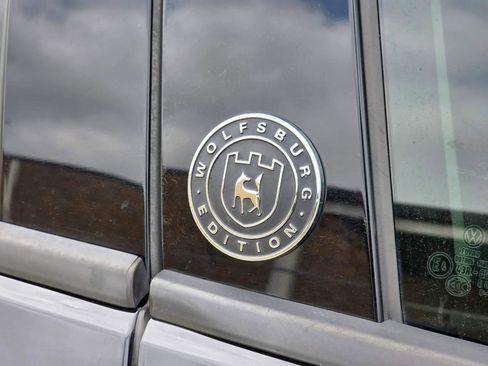 Used 2019 Volkswagen Passat 2.0T Wolfsburg w/ Wheels & Sunroof Package image 26