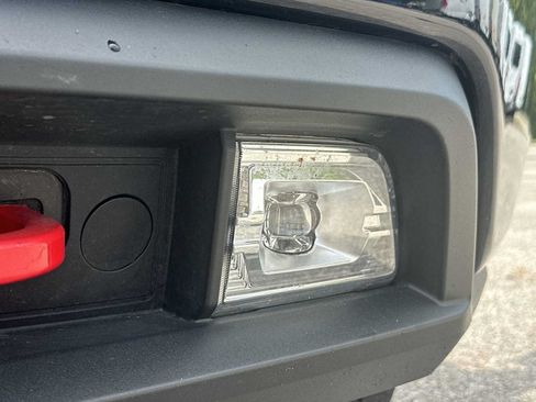 Used 2022 Chevrolet Silverado 1500 LT Trail Boss w/ Safety Package AWD/4WD image 11