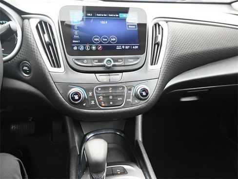 Used 2024 Chevrolet Malibu LT image 12