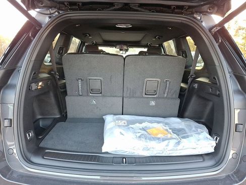 New 2025 Jeep Grand Cherokee L Limited w/ Black Appearance Package image 21