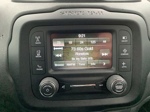 Used 2016 Jeep Renegade Latitude w/ Popular Equipment Group AWD/4WD image 38
