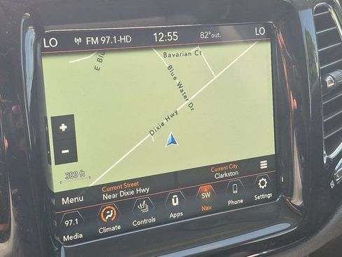 Used 2018 Jeep Compass Limited w/ Navigation Group AWD/4WD image 18
