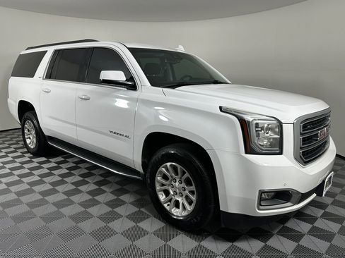 Used 2017 GMC Yukon XL SLT image 30