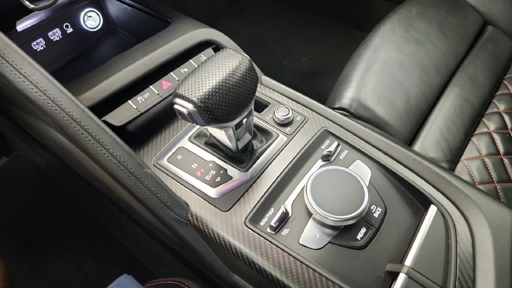 Used 2017 Audi R8 V10 w/ Carbon Exterior Package AWD/4WD image 80