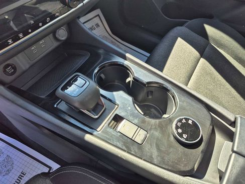 Used 2025 Nissan Rogue SV image 22