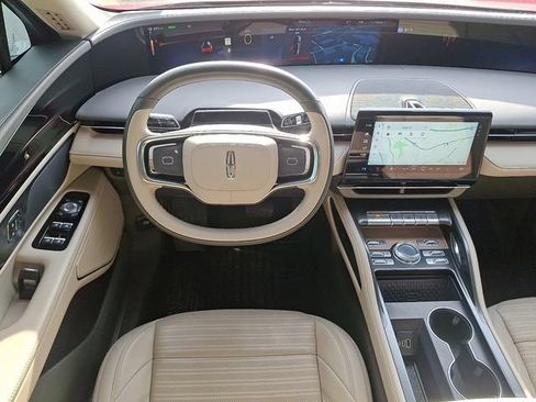 Certified 2024 Lincoln Nautilus Reserve AWD/4WD image 11