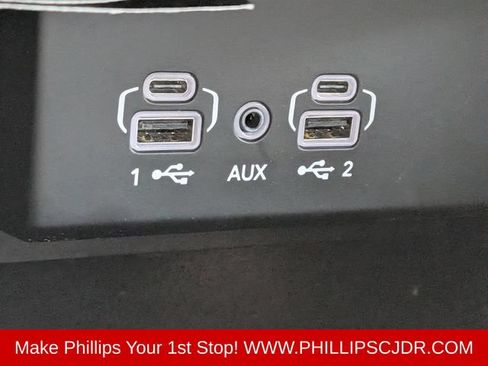 Used 2024 Jeep Wagoneer L 4WD image 21