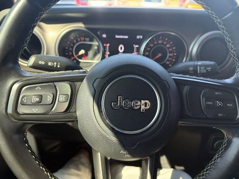 Used 2020 Jeep Wrangler Sport AWD/4WD image 13