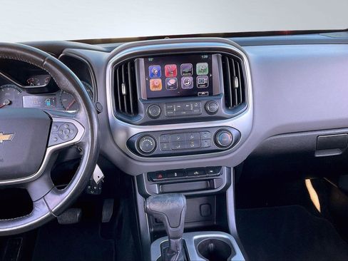 Used 2018 Chevrolet Colorado LT w/ LT Convenience Package image 6